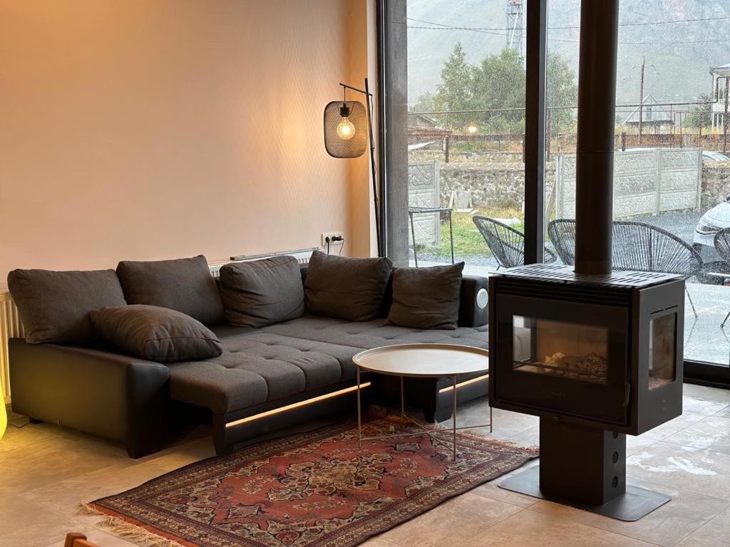 Alpine Escape Kazbegi Villa Exteriör bild